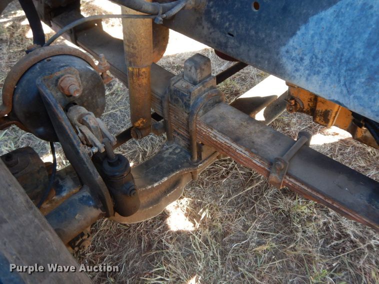 image for item HF9409 1998 Ford AT9513 Aeromax 113 semi truck