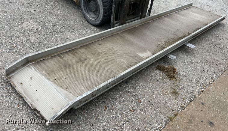 Aluminum slider ramp in Joplin, MO | Item HX9990 sold | Purple Wave
