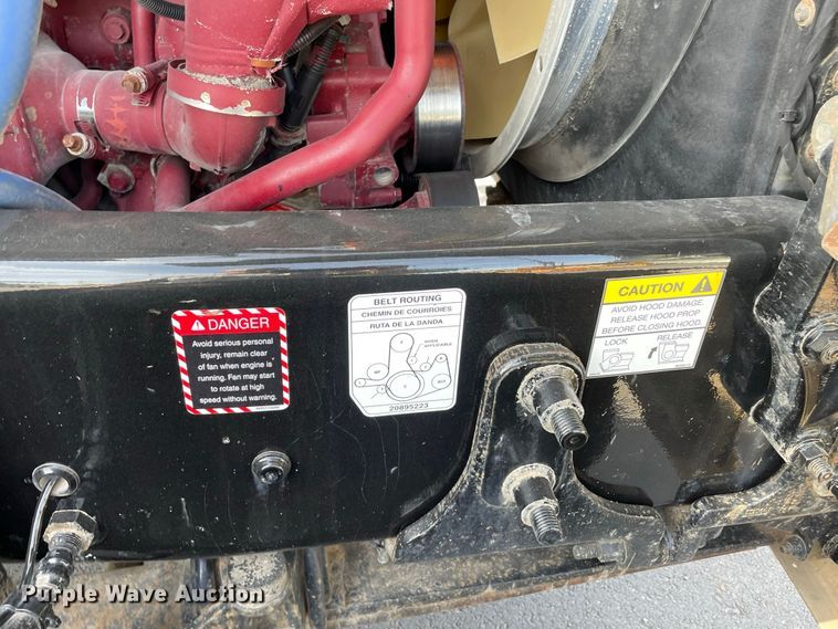 image for item JC9925 2014 Mack CHU613  semi truck