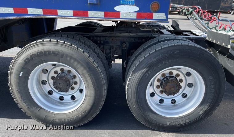 image for item JC9925 2014 Mack CHU613  semi truck