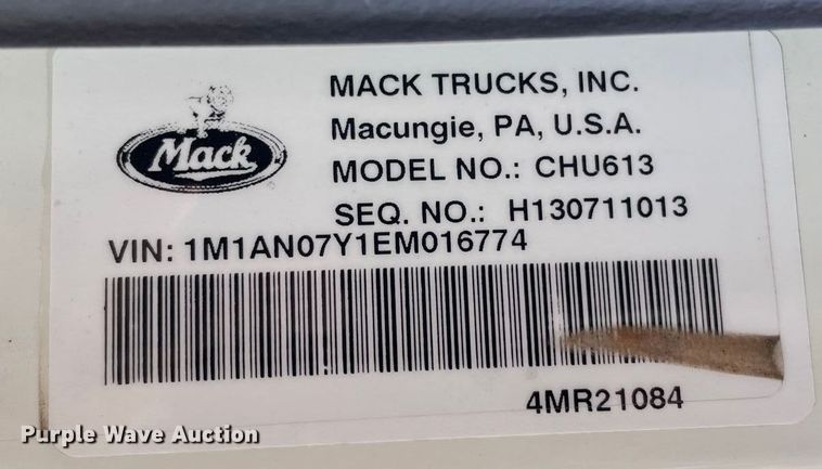 image for item JC9925 2014 Mack CHU613  semi truck