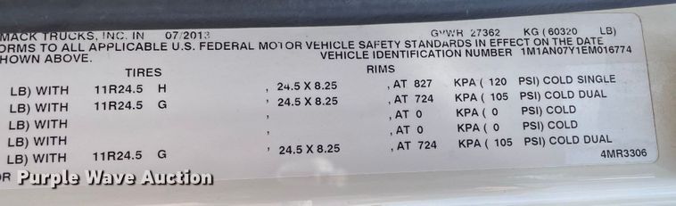 image for item JC9925 2014 Mack CHU613  semi truck