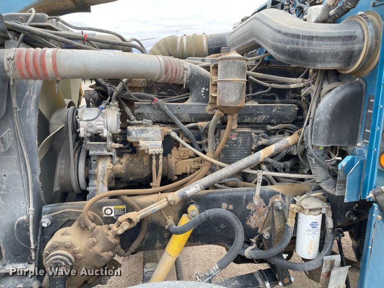 image for item JD9256 2002 Peterbilt 378  semi truck