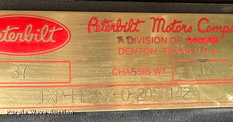 image for item JD9256 2002 Peterbilt 378  semi truck