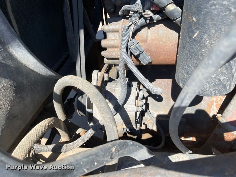 image for item JD9262 1994 Mack CH613 winch truck