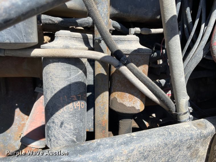 image for item JD9262 1994 Mack CH613 winch truck