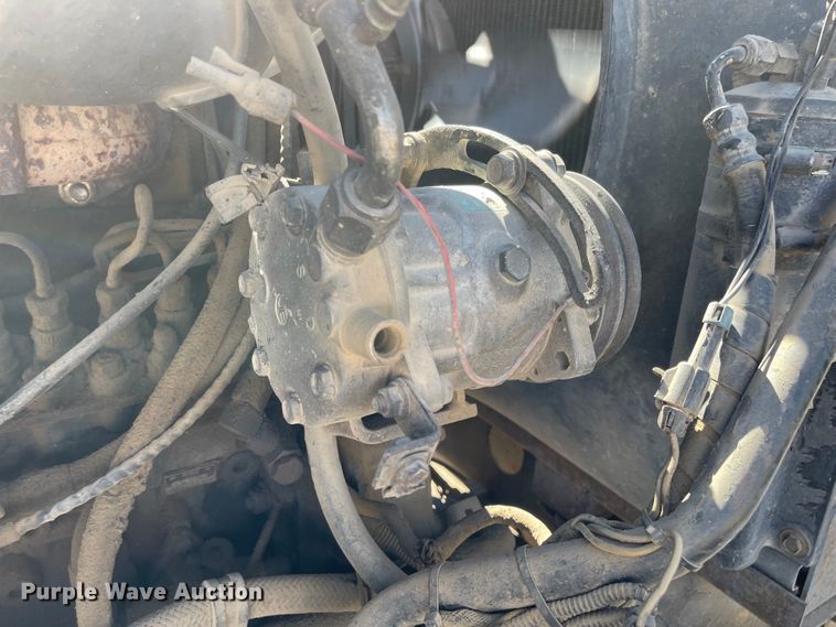 image for item JD9262 1994 Mack CH613 winch truck