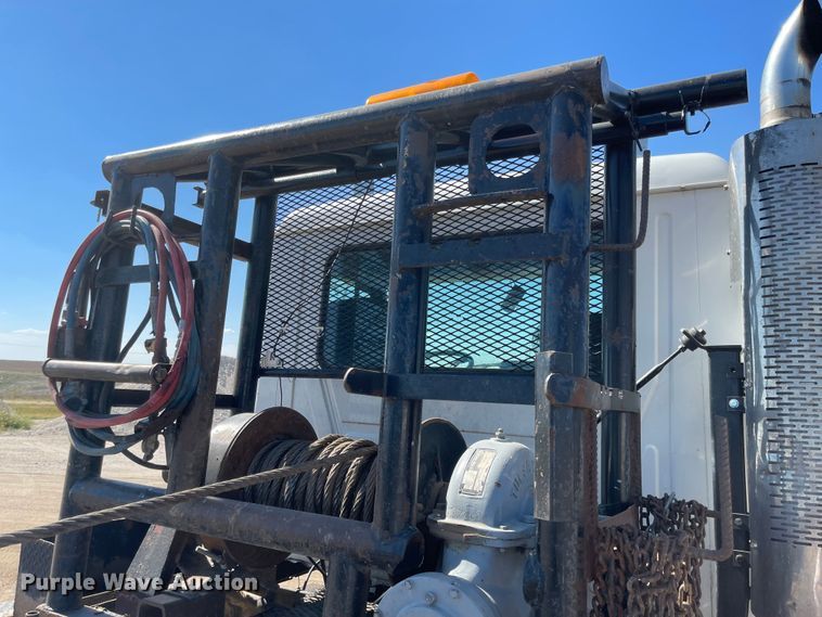 image for item JD9262 1994 Mack CH613 winch truck