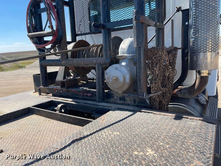 image for item JD9262 1994 Mack CH613 winch truck