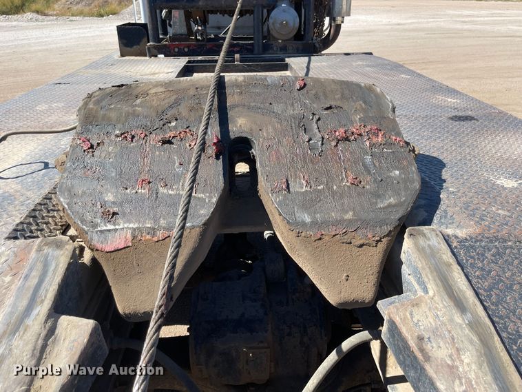 image for item JD9262 1994 Mack CH613 winch truck