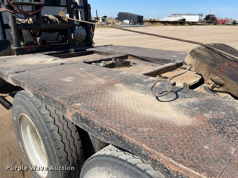 image for item JD9262 1994 Mack CH613 winch truck