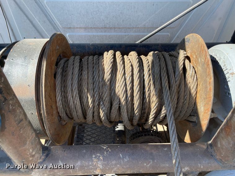 image for item JD9262 1994 Mack CH613 winch truck