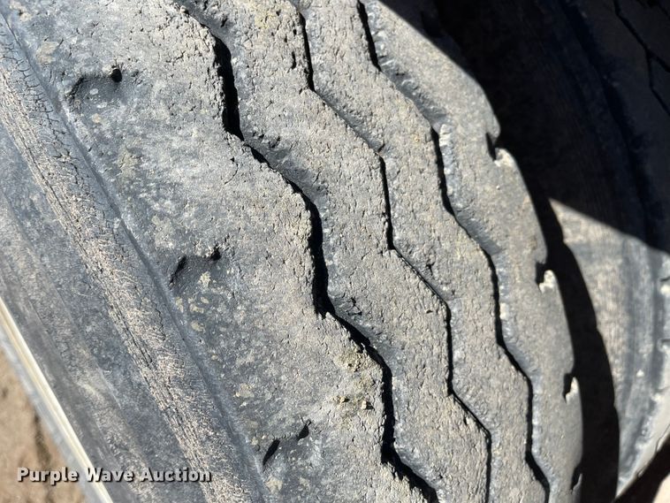 image for item JD9262 1994 Mack CH613 winch truck