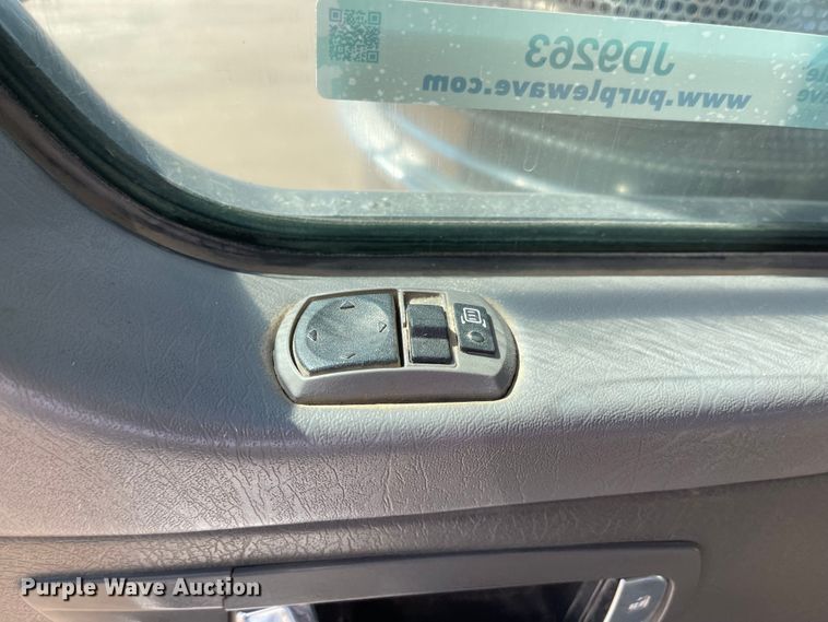 image for item JD9263 2008 Kenworth W900  semi truck