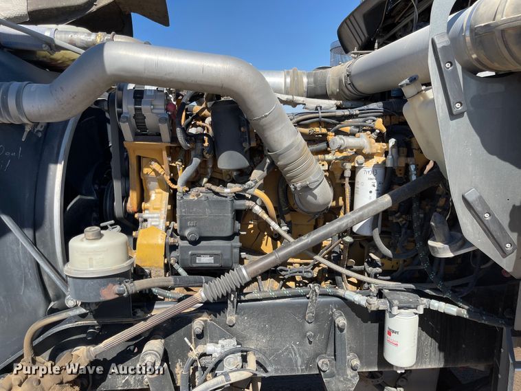 image for item JD9263 2008 Kenworth W900  semi truck