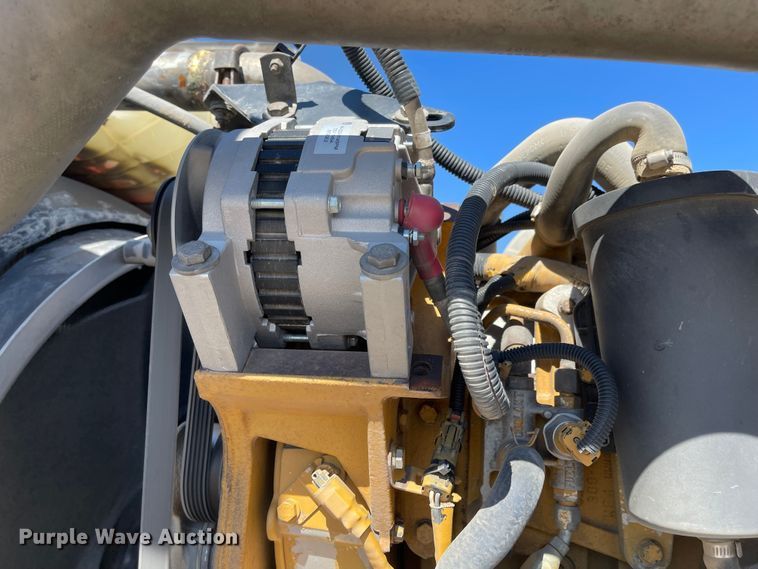 image for item JD9263 2008 Kenworth W900  semi truck