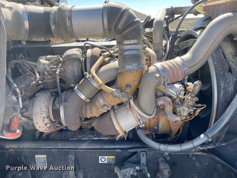 image for item JD9263 2008 Kenworth W900  semi truck