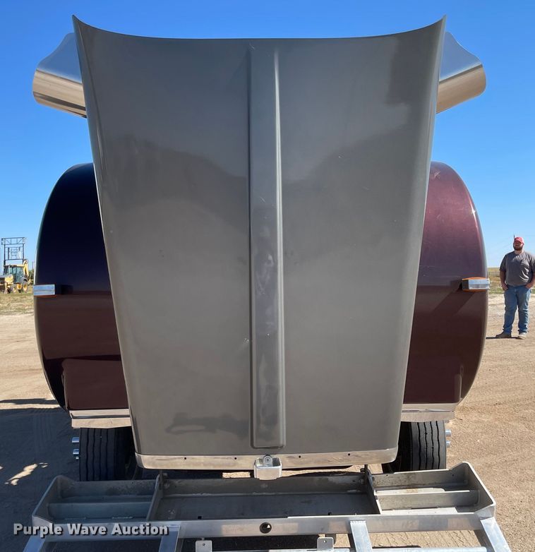 image for item JD9263 2008 Kenworth W900  semi truck