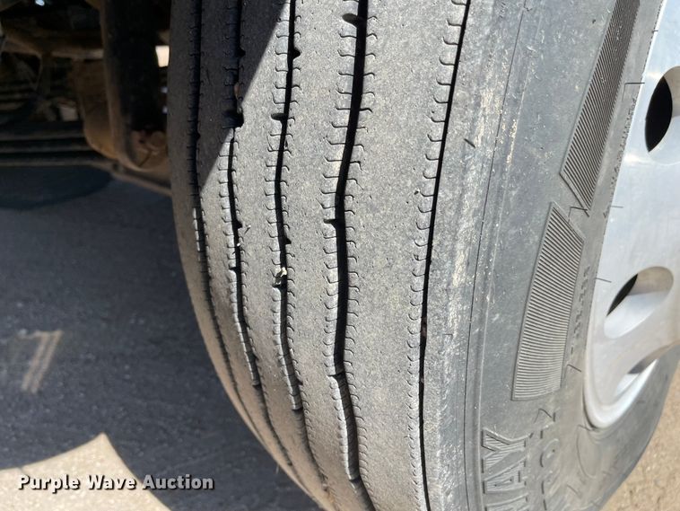 image for item JD9263 2008 Kenworth W900  semi truck