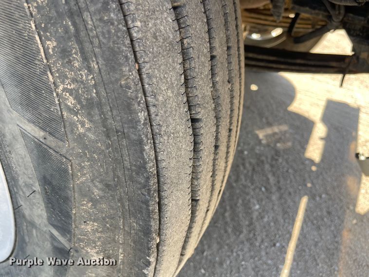 image for item JD9263 2008 Kenworth W900  semi truck