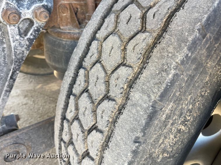 image for item JD9263 2008 Kenworth W900  semi truck