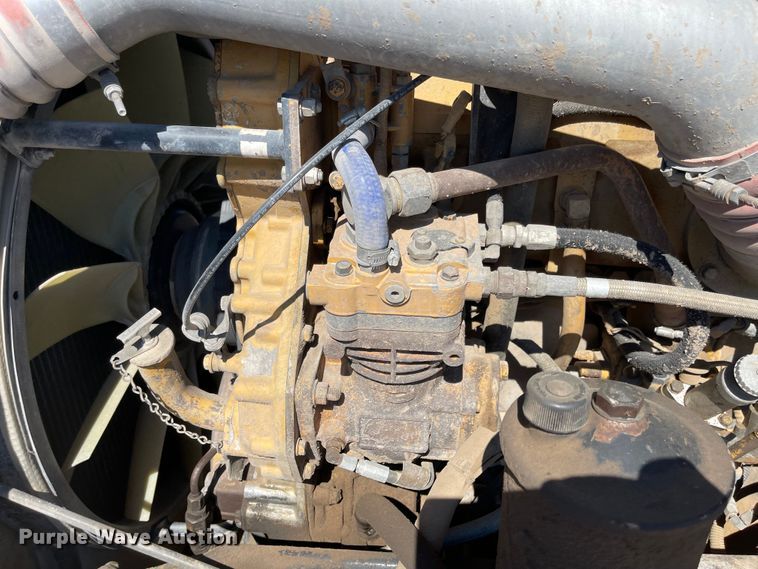 image for item JD9264 2005 Kenworth T800  vacuum truck