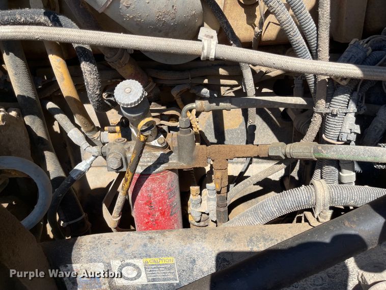 image for item JD9264 2005 Kenworth T800  vacuum truck