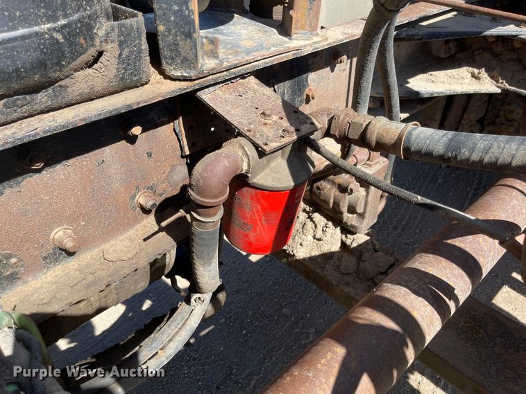 image for item JD9264 2005 Kenworth T800  vacuum truck