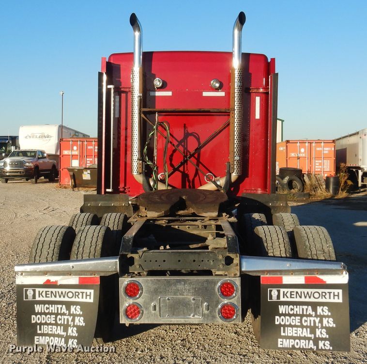 image for item JJ9658 2016 Kenworth T660  semi truck