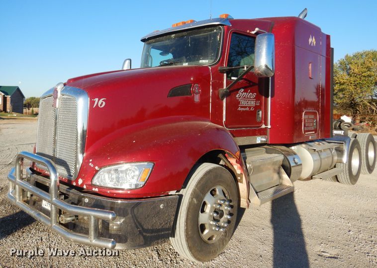 image for item JJ9658 2016 Kenworth T660  semi truck