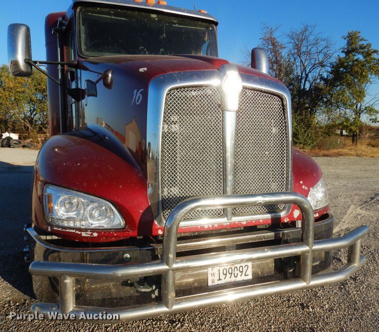 image for item JJ9658 2016 Kenworth T660  semi truck