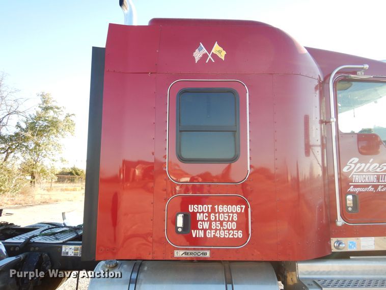 image for item JJ9658 2016 Kenworth T660  semi truck