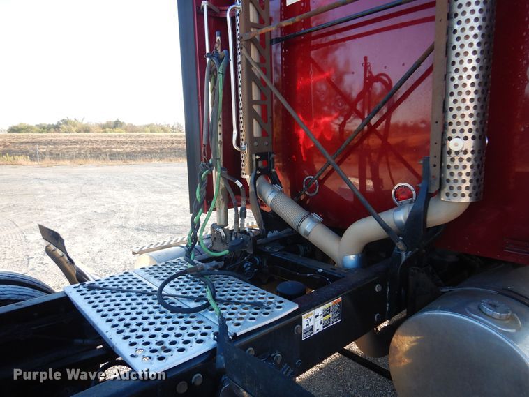 image for item JJ9658 2016 Kenworth T660  semi truck