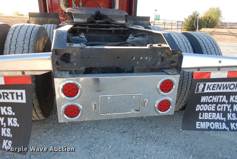 image for item JJ9658 2016 Kenworth T660  semi truck
