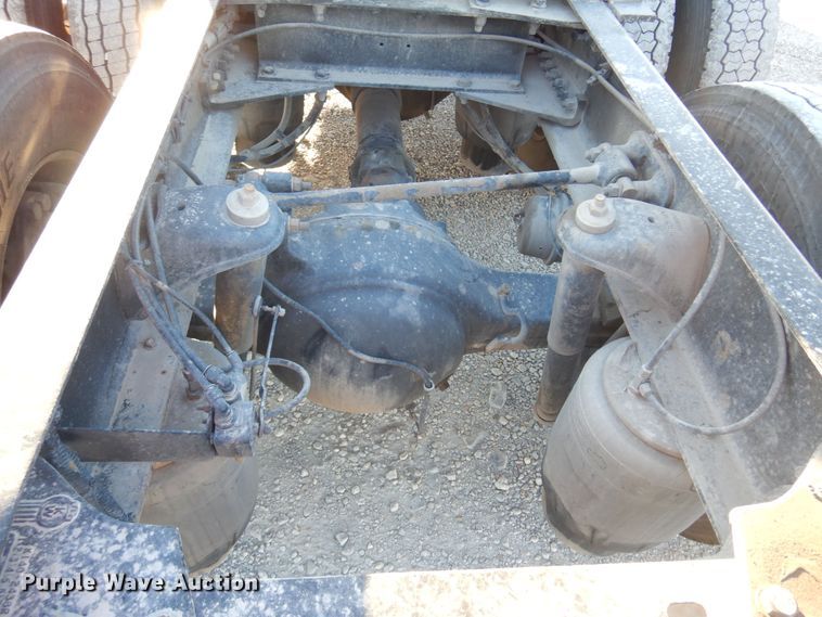 image for item JJ9658 2016 Kenworth T660  semi truck