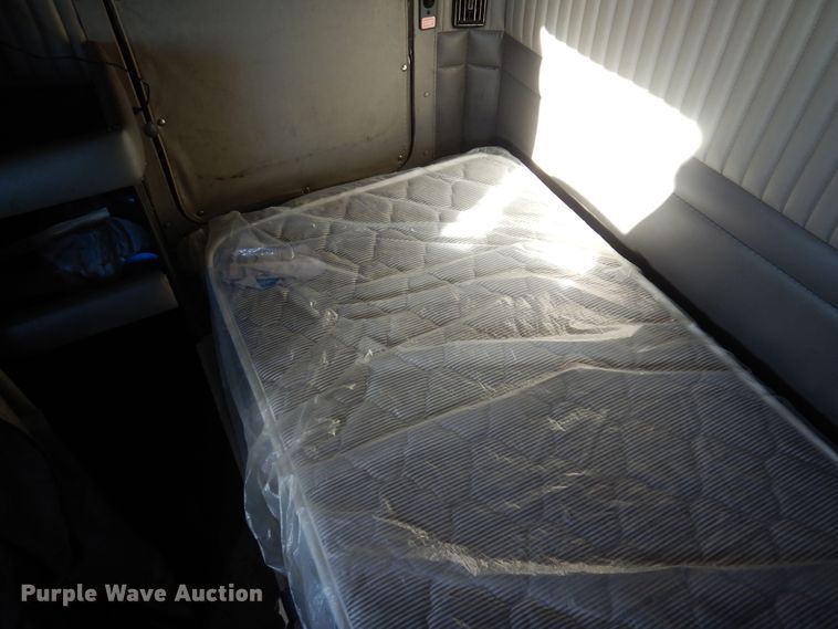 image for item JJ9658 2016 Kenworth T660  semi truck