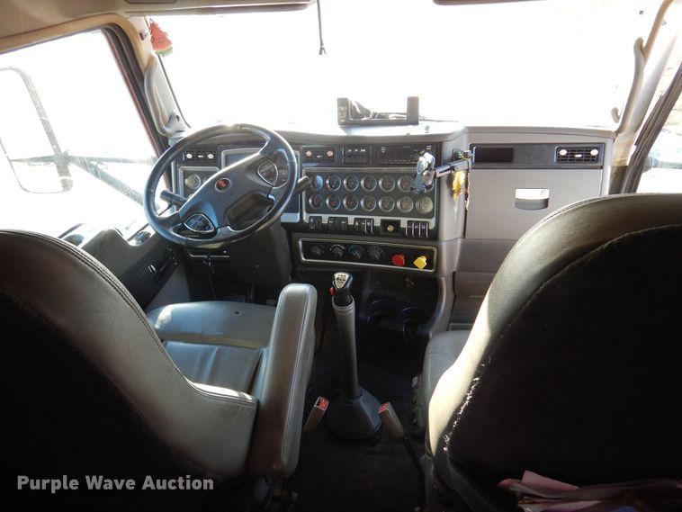 image for item JJ9658 2016 Kenworth T660  semi truck