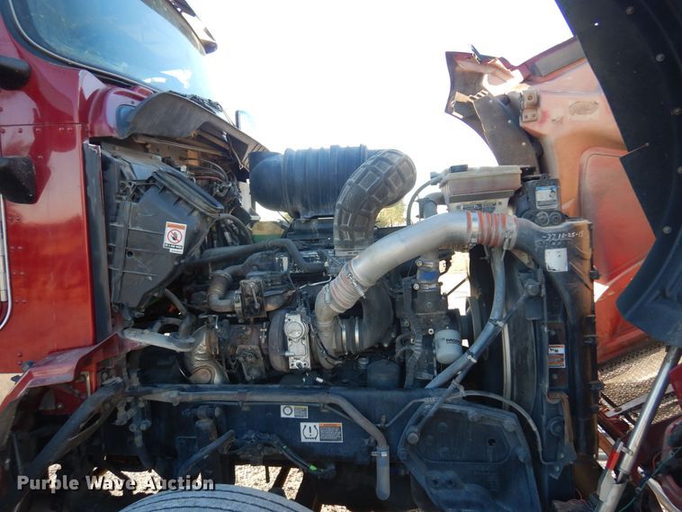 image for item JJ9658 2016 Kenworth T660  semi truck