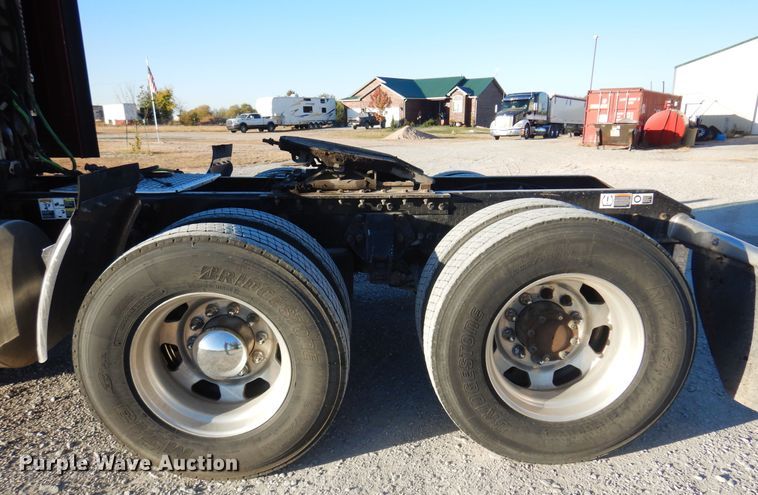 image for item JJ9658 2016 Kenworth T660  semi truck