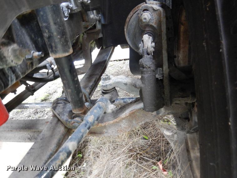 image for item JL9881 2013 Volvo VN  semi truck