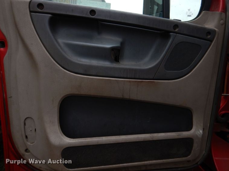 image for item JL9882 2009 Freightliner Cascadia  semi truck