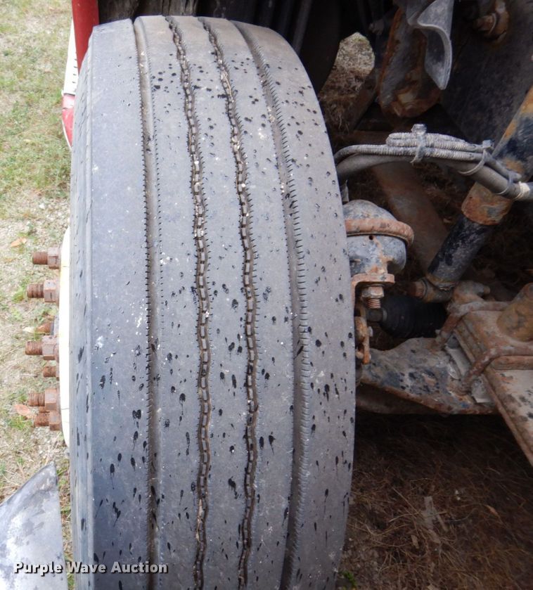 image for item JL9882 2009 Freightliner Cascadia  semi truck