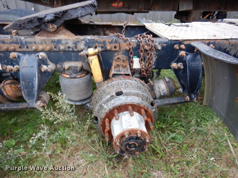 image for item JL9882 2009 Freightliner Cascadia  semi truck