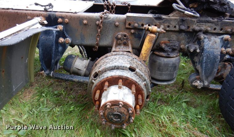 image for item JL9882 2009 Freightliner Cascadia  semi truck