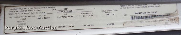 image for item JL9885 2015 Volvo VN  semi truck