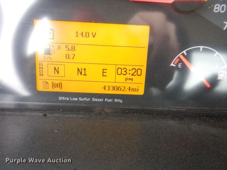 image for item JL9886 2017 Volvo VN  semi truck