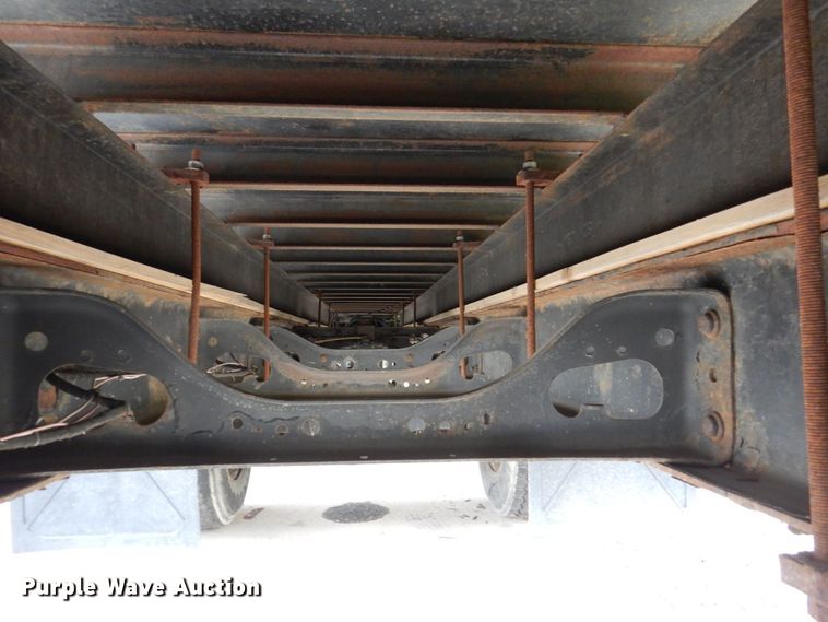 image for item JL9888 2005 Ford F650 Super Duty  flatbed truck