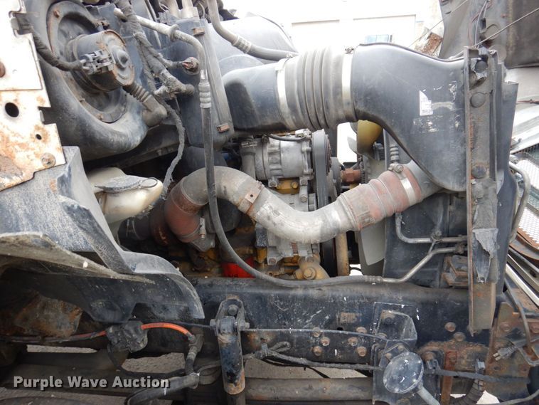 image for item JL9888 2005 Ford F650 Super Duty  flatbed truck