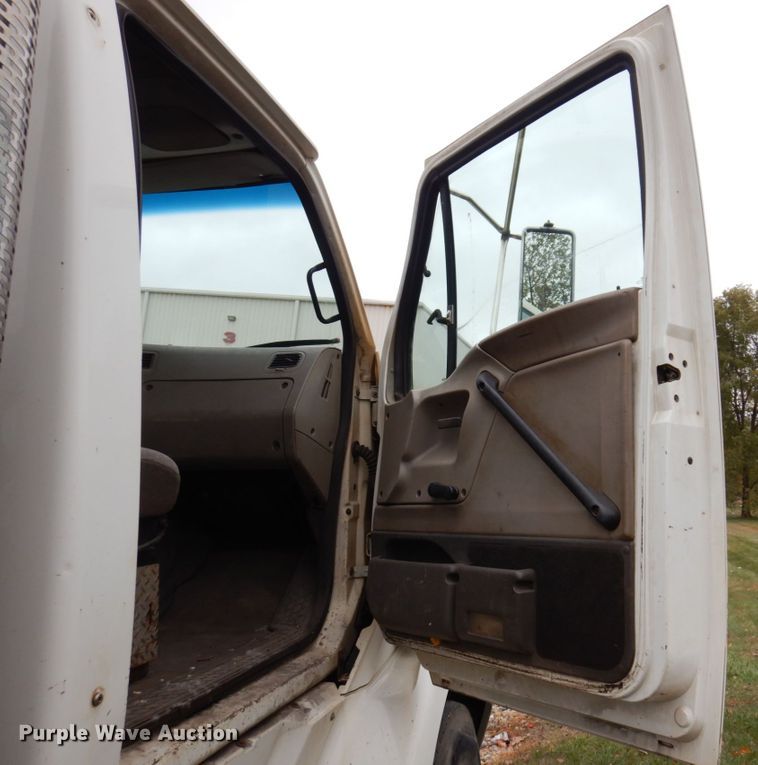 image for item JL9889 2007 Sterling A-Line  semi truck