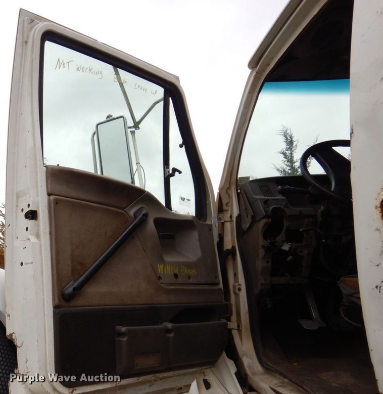 image for item JL9890 2007 Sterling A-Line  semi truck